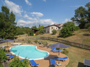 Lovely Farmhouse in Aulla with Swimming Pool Apella